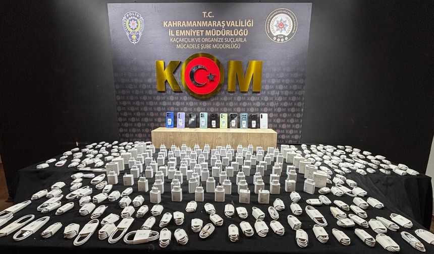 Emniyetten Operasyon: Kaçak Telefon ve Makaron Ele Geçirildi