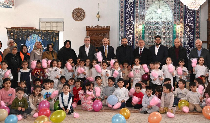 Başkan Görgel, Miniklerin Tekne Orucu Heyecanına Ortak Oldu