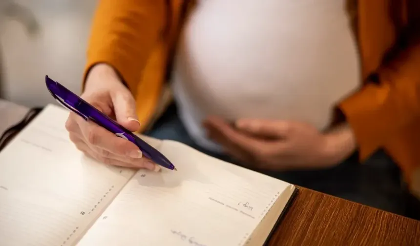 AK Parti’den Yeni Kanun Teklifi: Doğum İzni 24 Haftaya Çıkıyor