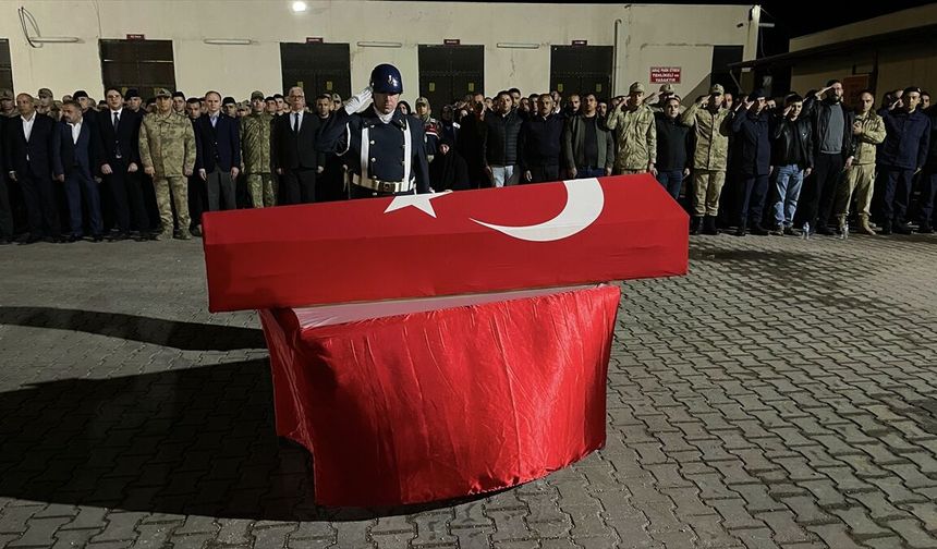 Şanlıurfa'da trafik kazasında hayatını kaybeden uzman çavuşun cenazesi memleketine uğurlandı