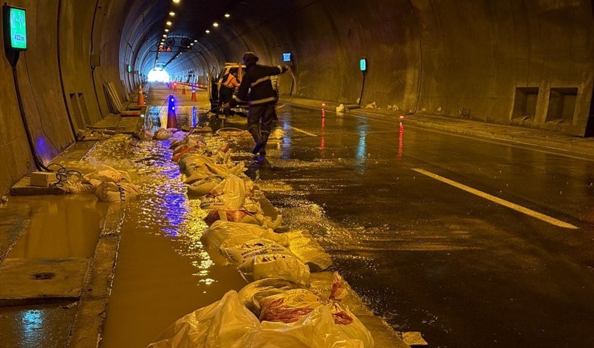 Kahramanmaraş'ta sağanak hayatı olumsuz etkiliyor