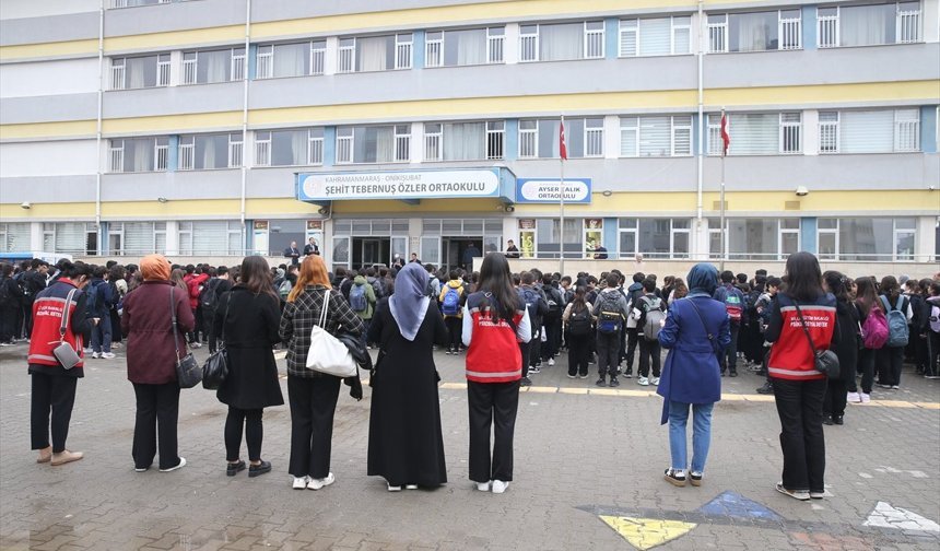 Ayser Çalık Öğrencileri Yeni Okullarına Geçti: 9 Can Gözyaşlarıyla Anıldı