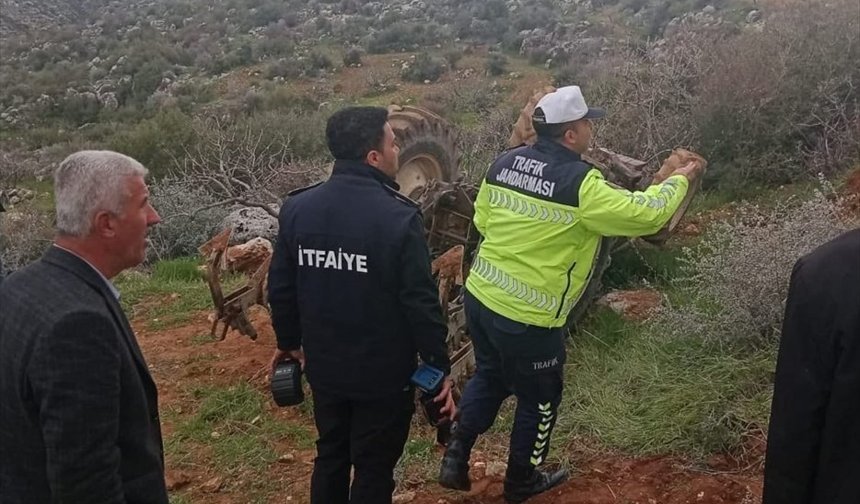 Adıyaman'da devrilen traktörün sürücüsü öldü