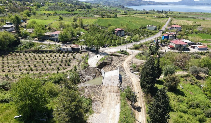 Andırın’da 5 Mahalleye Ulaşım Sağlayan Köprü Menfezde Sona Gelindi
