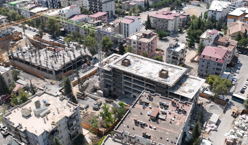 Kahramanmaraş'ta Deprem Sonrası Yeniden İnşa Çalışmaları Sürüyor