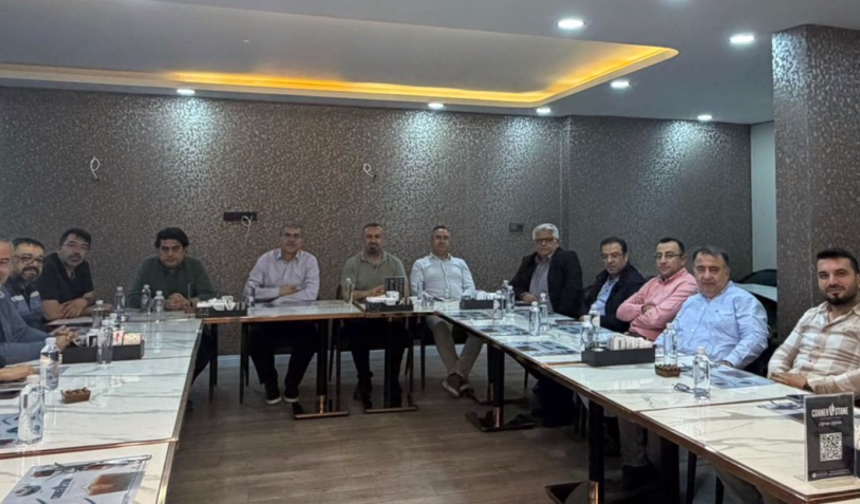 Dr. Akif Sarıca ve Yönetim Kurulu Adayları Seçim Öncesi Bir Araya Geldi