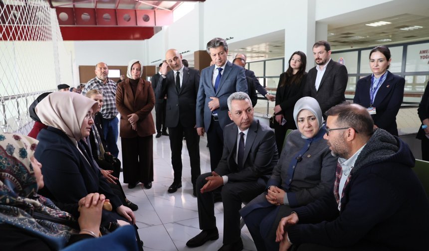 Ak Parti Kadın Kolları Başkanı Ercan Kahramanmaraş'ta Acılı Ailelerle Buluştu