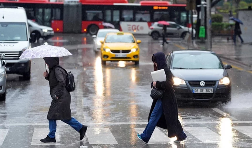 Güneşli Günler Kısa Sürdü! Türkiye’ye Yağışlı Sistem Geliyor