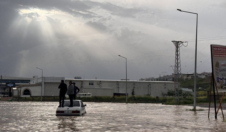 Kahramanmaraş’ta yağış hayatı olumsuz etkiledi