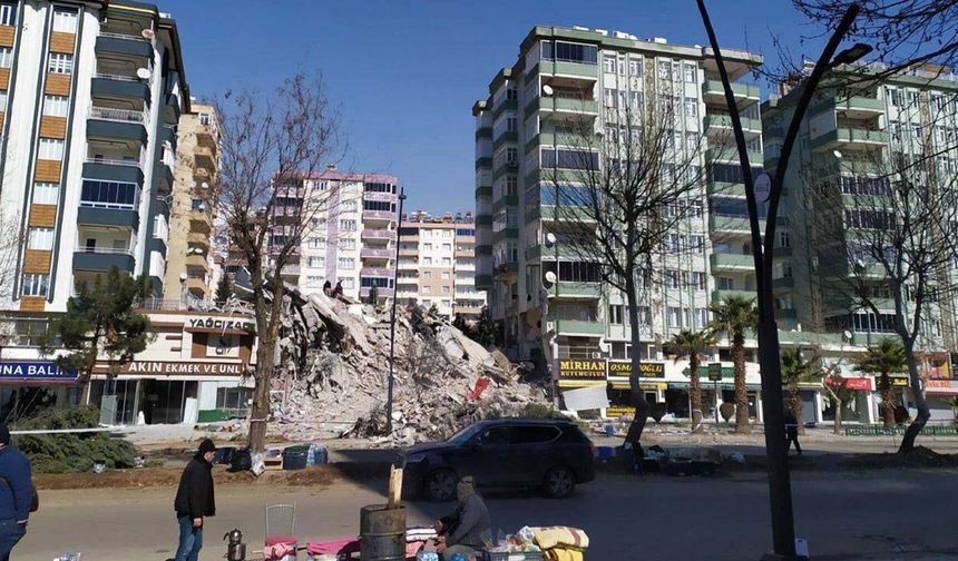 Depremde 19 Kişinin Öldüğü Fazilet Apartmanı A Blok'a İlişkin Yargılama: 22 Yıl 6'şar Ay Hapis İstemi