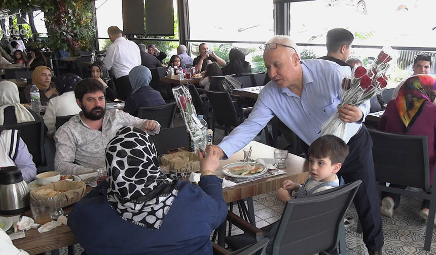 Akdo’dan annelere özel karşılama