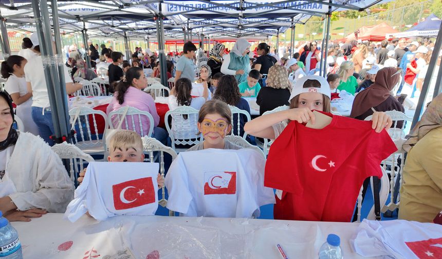 Kahramanmaraş'ta Anne ve Çocuklar, 19 Mayıs’ta Bayrak Temalı Etkinlikte Buluştu
