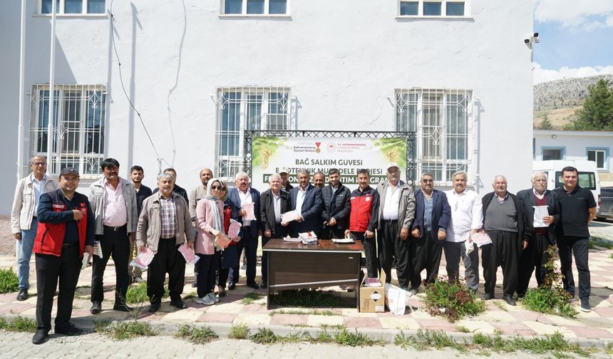 Kabarcık Üzümünü Kurtaran Hamle: Bağ Güvesine Feromon Kalkanı