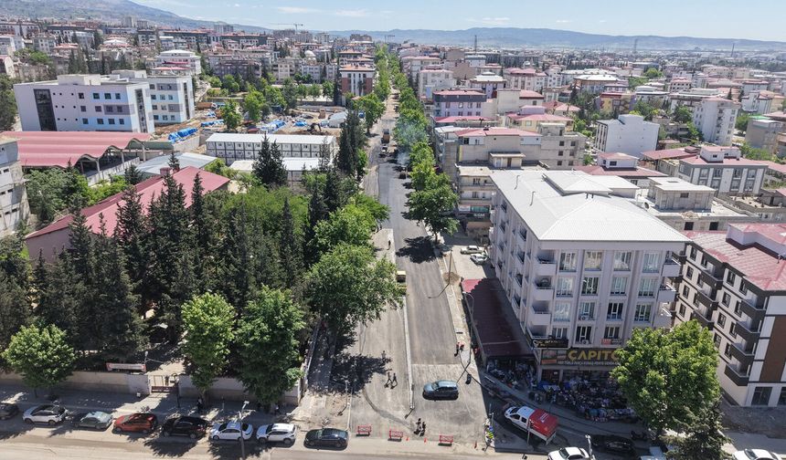 Kahramanmaraş’ta Cahit Zarifoğlu Caddesi Yenileniyor! Asfalt Çalışmaları Başladı