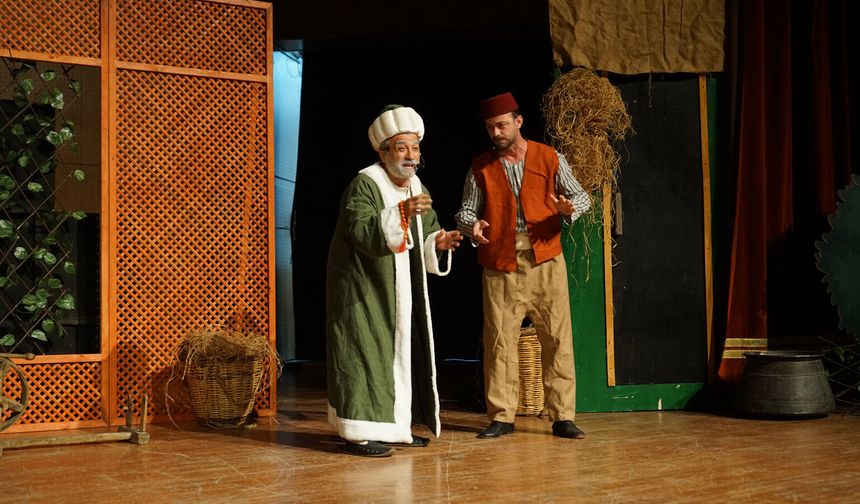 Sahne Maraş’ta “Bir Nasrettin Hoca Varmış” Oyunu Sergilendi