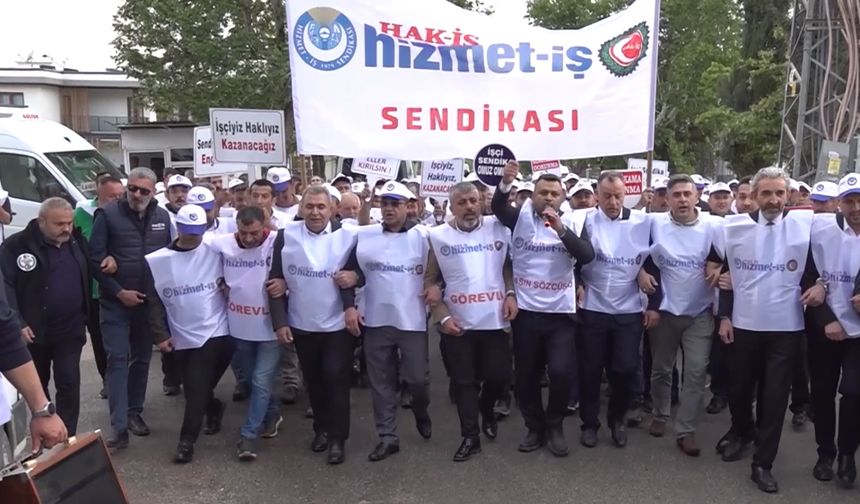 Pazarcık’ta Belediye Önünde Eylem: Hizmet-İş’ten Maaş ve Hak Protestosu