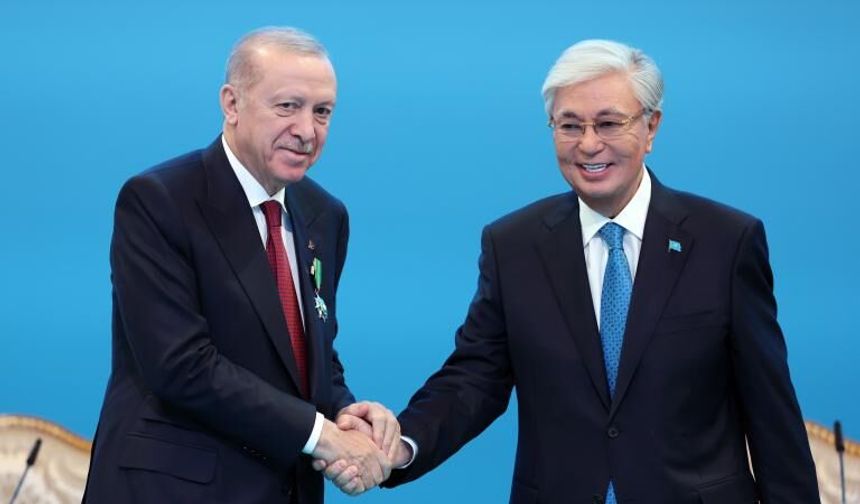 Cumhurbaşkanı Erdoğan'a Kazakistan'da devlet nişanı verildi