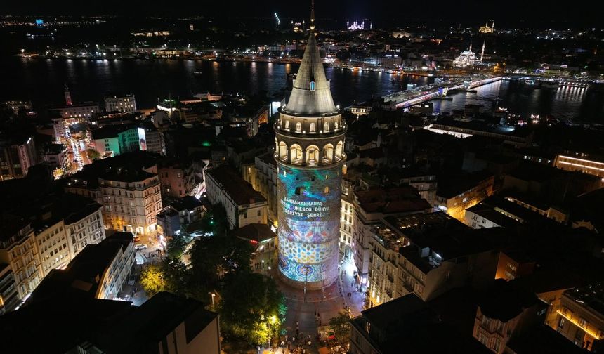 Kahramanmaraş’ın Edebiyat Şöleni Galata Kulesi’nde Vatandaşlardan Yoğun İlgi Gördü