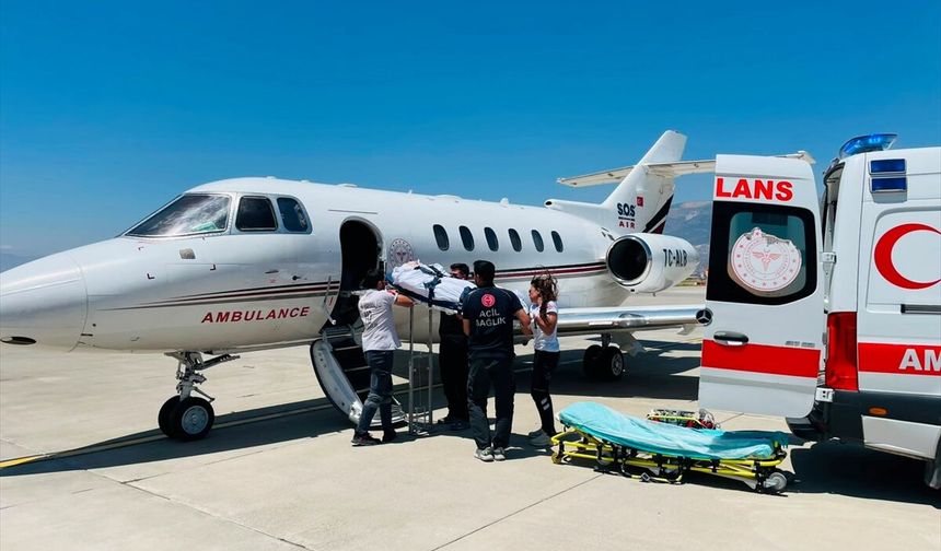 Kahramanmaraş'taki okul saldırısında yaralanan öğrenci ambulans uçakla Ankara'ya sevk edildi