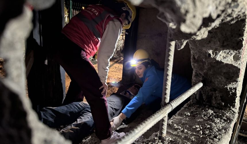 Kahramanmaraş’ta 46 Kadın Gönüllü Enkazda Arama Kurtarma Eğitimi Aldı