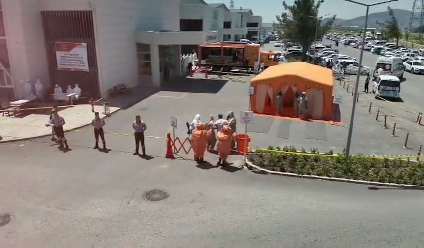 Devlet hastanesinde nefes kesen kimyasal sızıntı tatbikatı!