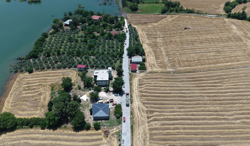 Andırın Kırsalında Yol Yatırımları Sürüyor: 4 Bin Metrekare Kilit Parke Yenileniyor