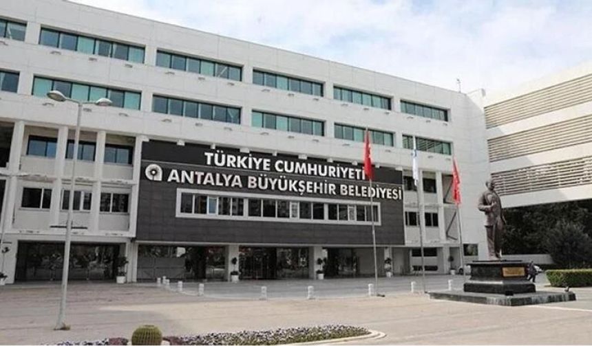 Antalya Büyükşehir Belediyesine yolsuzluk soruşturması: 10 kişi gözaltına alındı