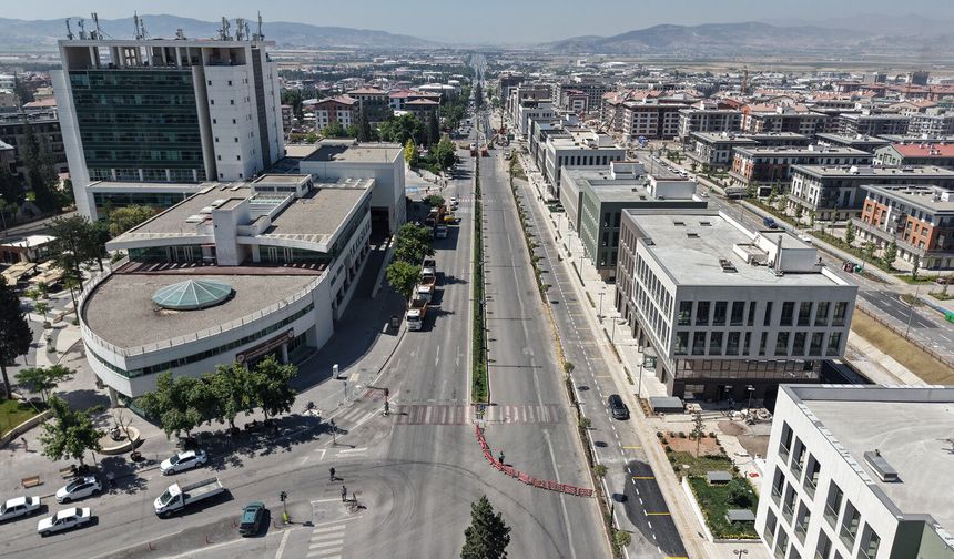 Sürücülerin Dikkatine! Azerbaycan Bulvarı 2 Temmuz'a Kadar Araç Trafiğine Kapalı Olacak