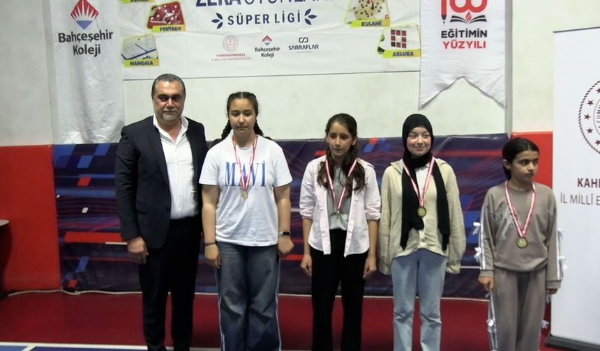 Bahçeşehir Koleji Ev Sahipliğinde Zekâ Şampiyonları Belli Oldu