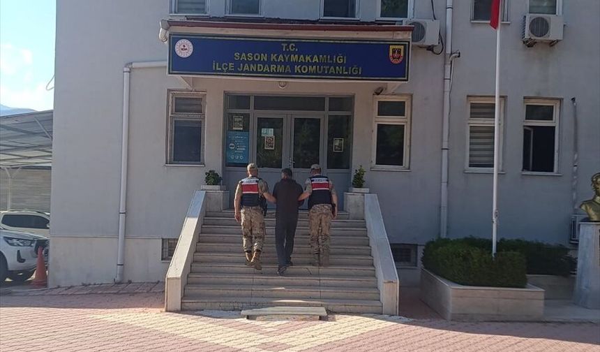 Batman'da uyuşturucu operasyonlarında yakalanan 2 zanlı tutuklandı
