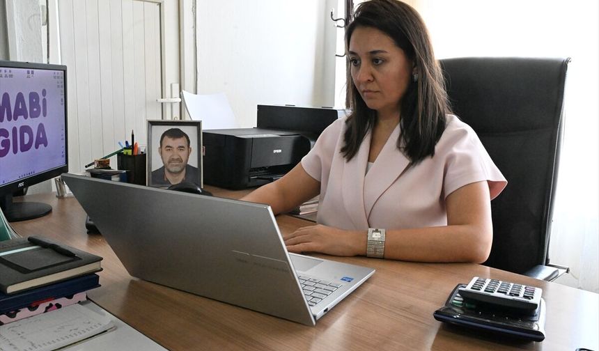 Depremle yıkıldı, azmiyle yeniden ayağa kalktı
