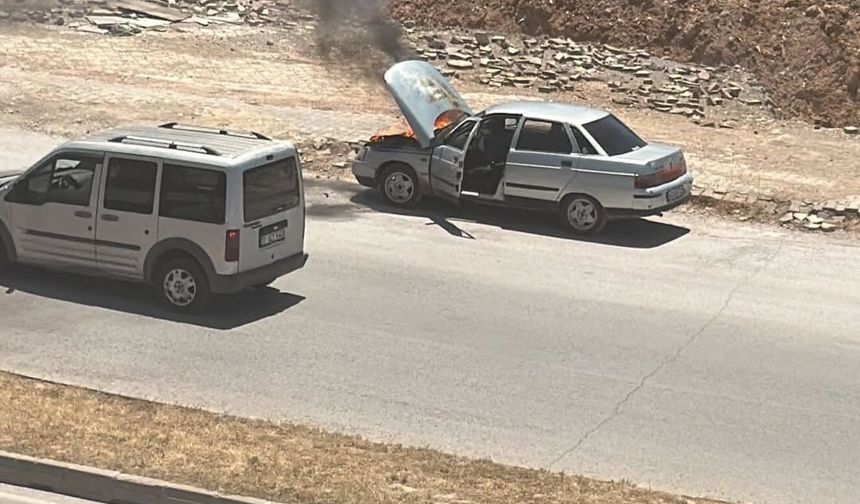 Kahramanmaraş'ta araç yangını!