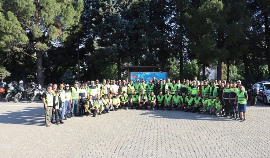 Jandarmadan Motosiklet Sürücülerine Güvenlik Eğitimi: “Bir Kural, Bir Ömür”