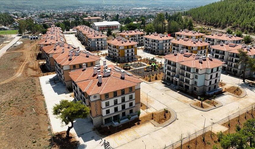 500 Bin Konut İçin Kritik Açıklama: Bakan Kurum Teslim Tarihini Duyurdu