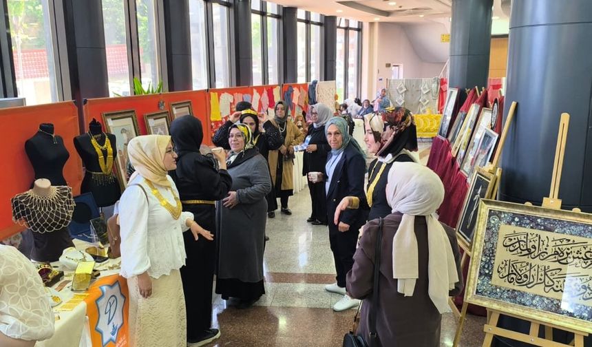 Dulkadiroğlu Halk Eğitim’den Emek Dolu Yılsonu Sergisi