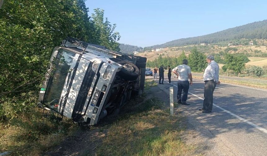 Nurdağı–Kahramanmaraş Yolunda Traktörle Otomobil Çarpıştı: 1 Kişi Yaralandı