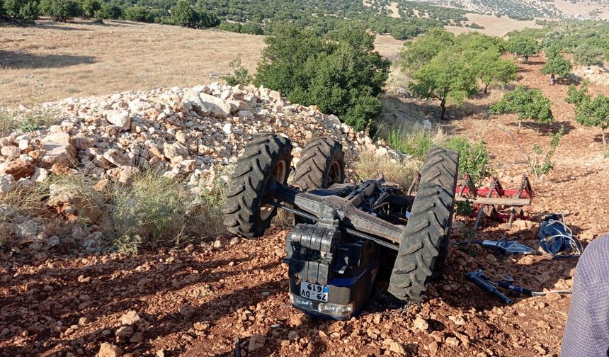 Pazarcık'ta Traktör Devrildi: 50 Yaşındaki Sürücü Hayatını Kaybetti!
