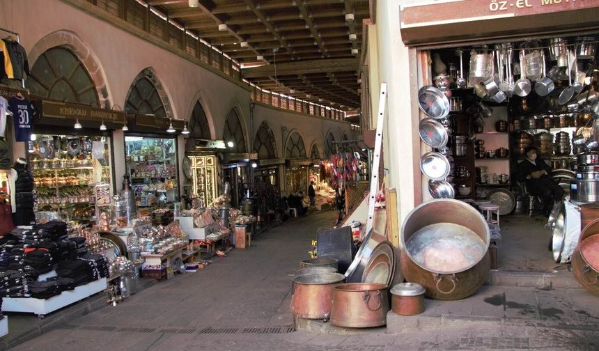Kahramanmaraş Bakır Çarşısında Yaz Sezonunda Yeniden Hareketlilik Başladı