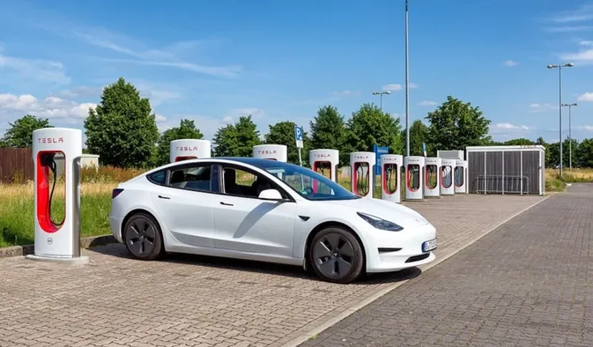 Tesla Türkiye'de Supercharger Fiyatlarına Bir Kez Daha Zam Yaptı! İşte Yeni Şarj Tarifesi