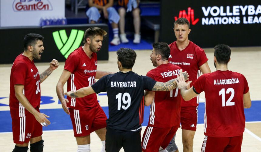 Tarihi Başarı ve Büyük Direniş: Filenin Efeleri VNL'de Çeyrek Finalde Turnuvaya Veda Etti!