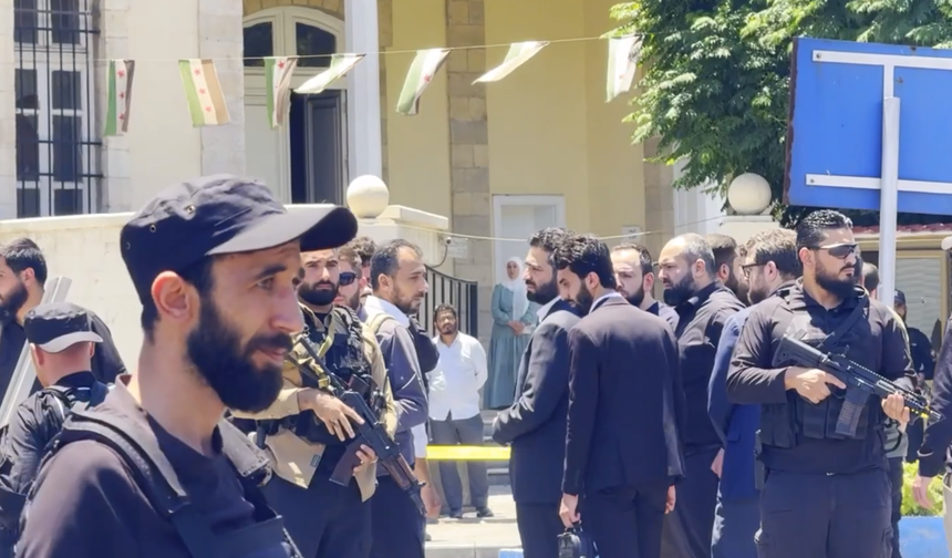 Suriye'nin başkenti Şam'da meydana gelen patlamalarda 18 kişi yaralandı