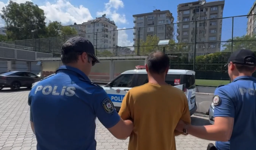 Sosyal Medya Ayağa Kalkmıştı! Kediye Tekme Atan Şüpheli Tutuklandı