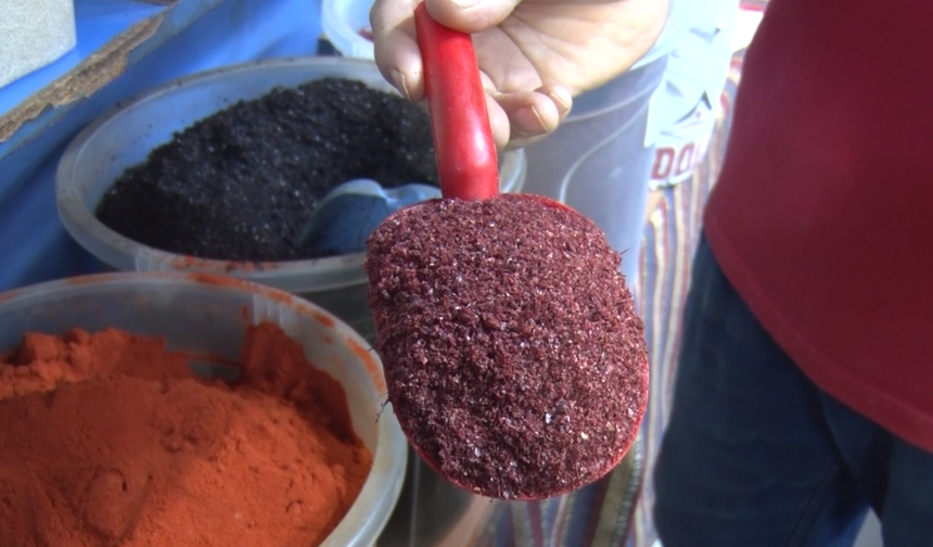 Kahramanmaraş Mutfaklarının Tescilli Lezzeti Sezonu Açtı! Maraş Sumak Ekşisi Tezgâhlarda!
