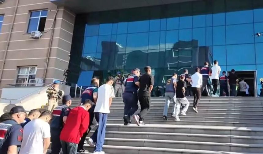 12 İlde 12 Organize Suç Örgütüne Şafak Darbesi: 9 Milyar TL'lik Vurgun Çökertildi!