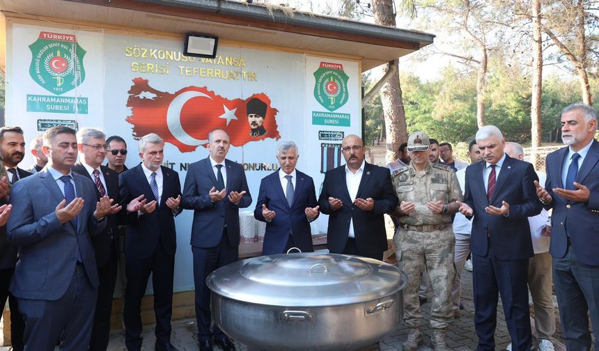 Kahramanmaraş'ta Şehitlerimizin Aziz Hatırasına Anlamlı Aşure Programı