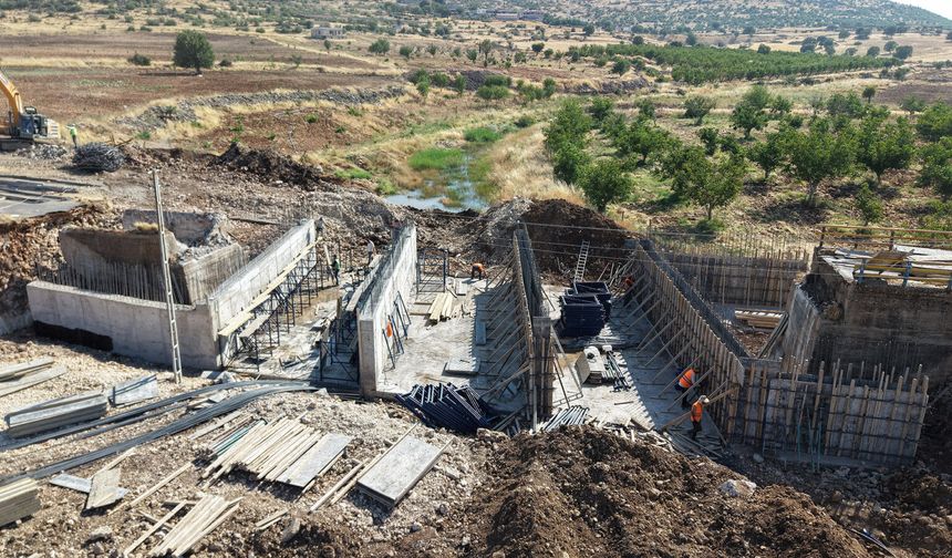 Pazarcık Kırsalında  21 Metrelik Modern Ulaşım Yatırımı Hayata Geçiriliyor