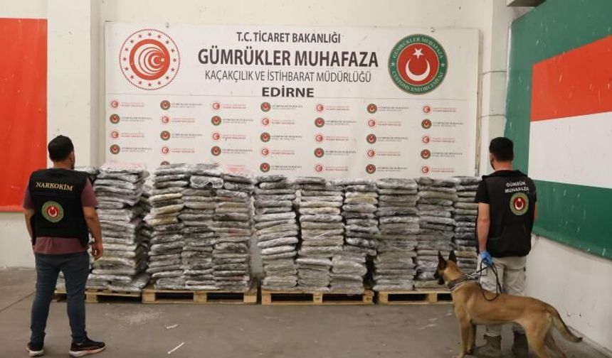Kapıkule’de Dev Yasaklı Madde Operasyonu: 1 Tonu Aşkın Madde Ele Geçirildi
