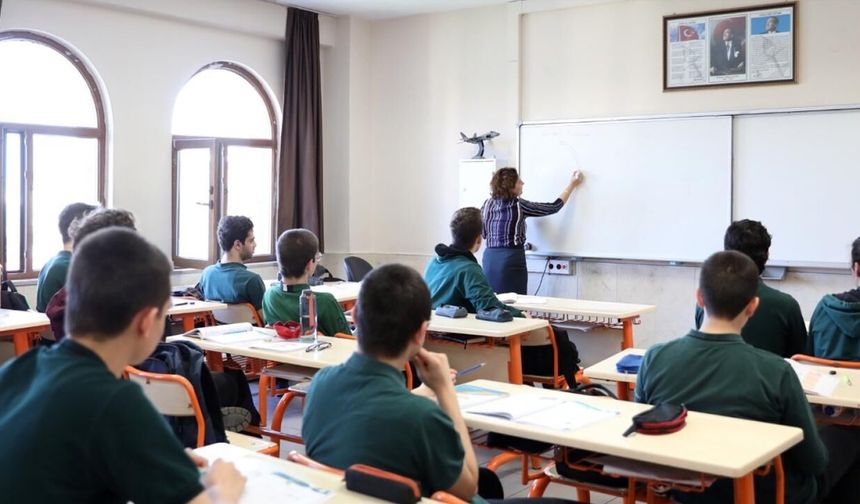 MEB’den Sosyal Medya Talimatı: Öğrenci Fotoğrafları ve Kişisel Bilgiler Kaldırılacak