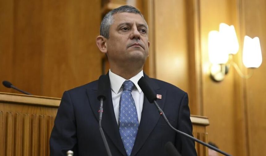 Siyasette Kartlar Yeniden Dağıtılıyor! Özgür Özel'den Flaş "Yeni Parti" Kararı