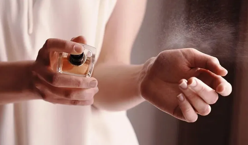Yaz Sıcağında Deodorant Mı, Parfüm Mü? Uzmanından Uyarılar...